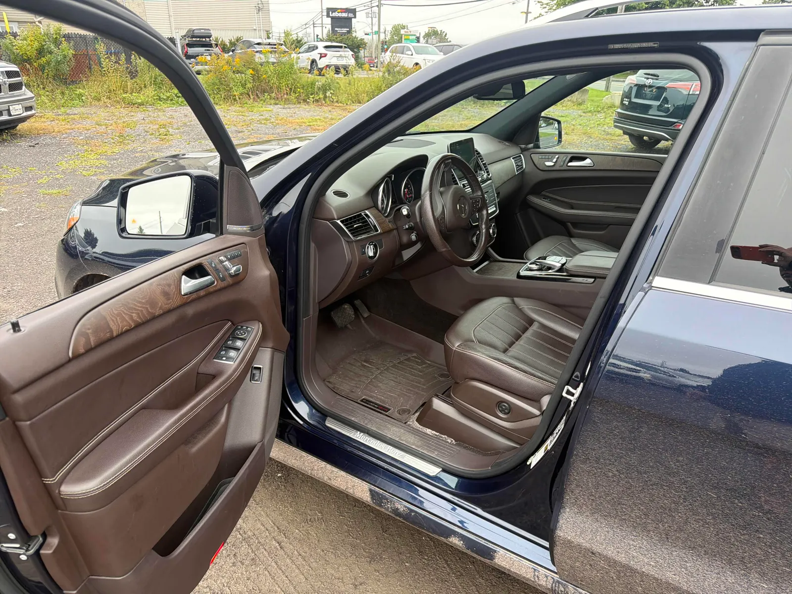 Interior driver side