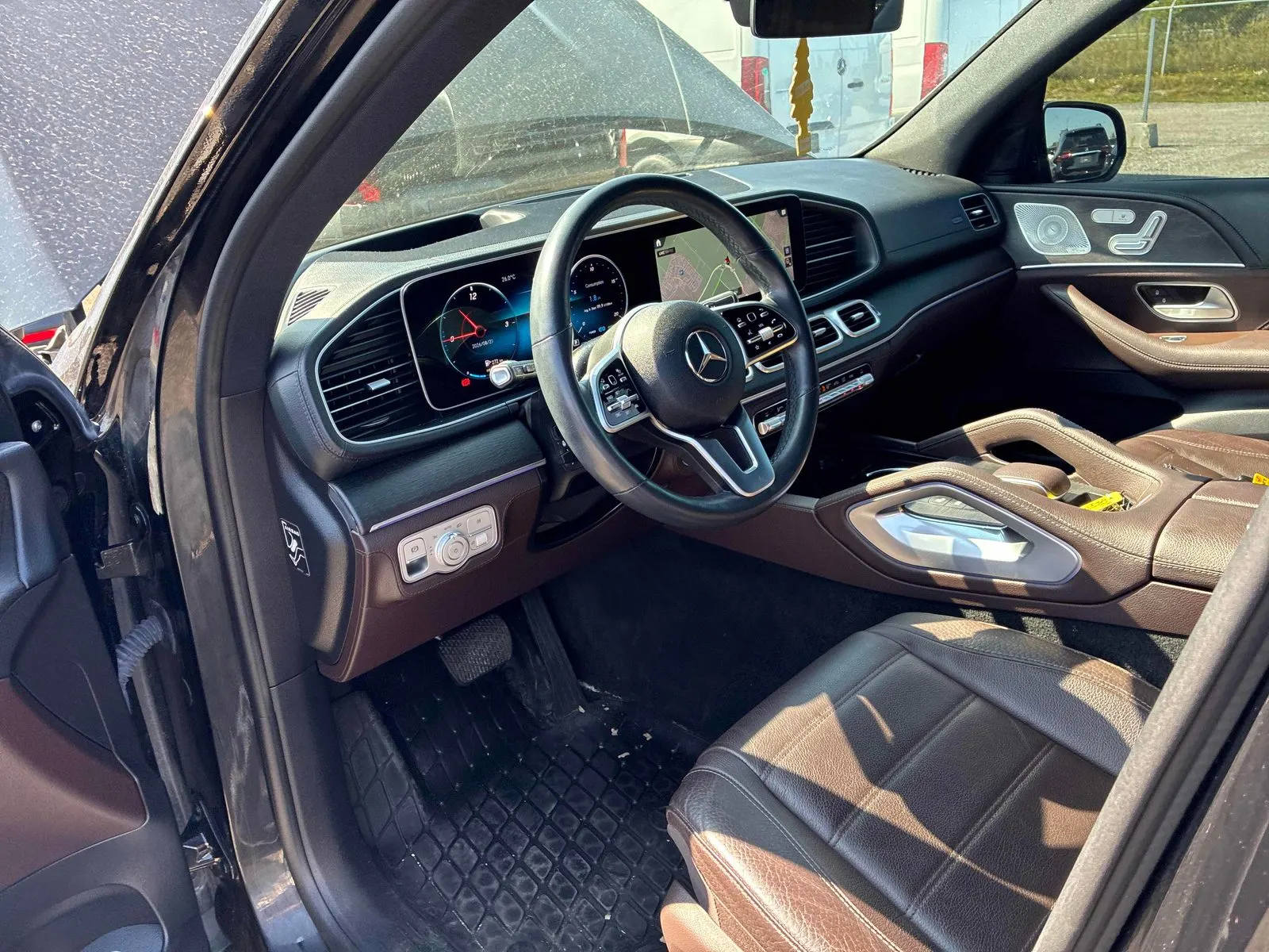 Interior driver side