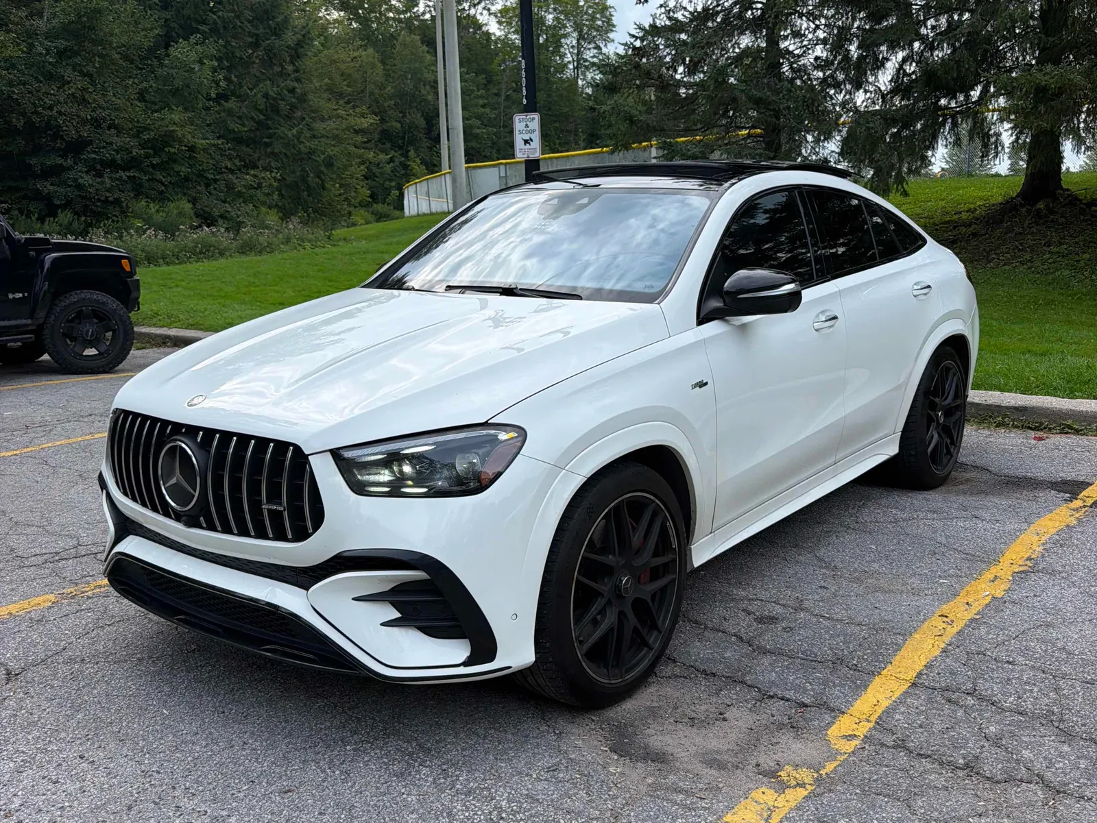 3/4 Front (Main image)