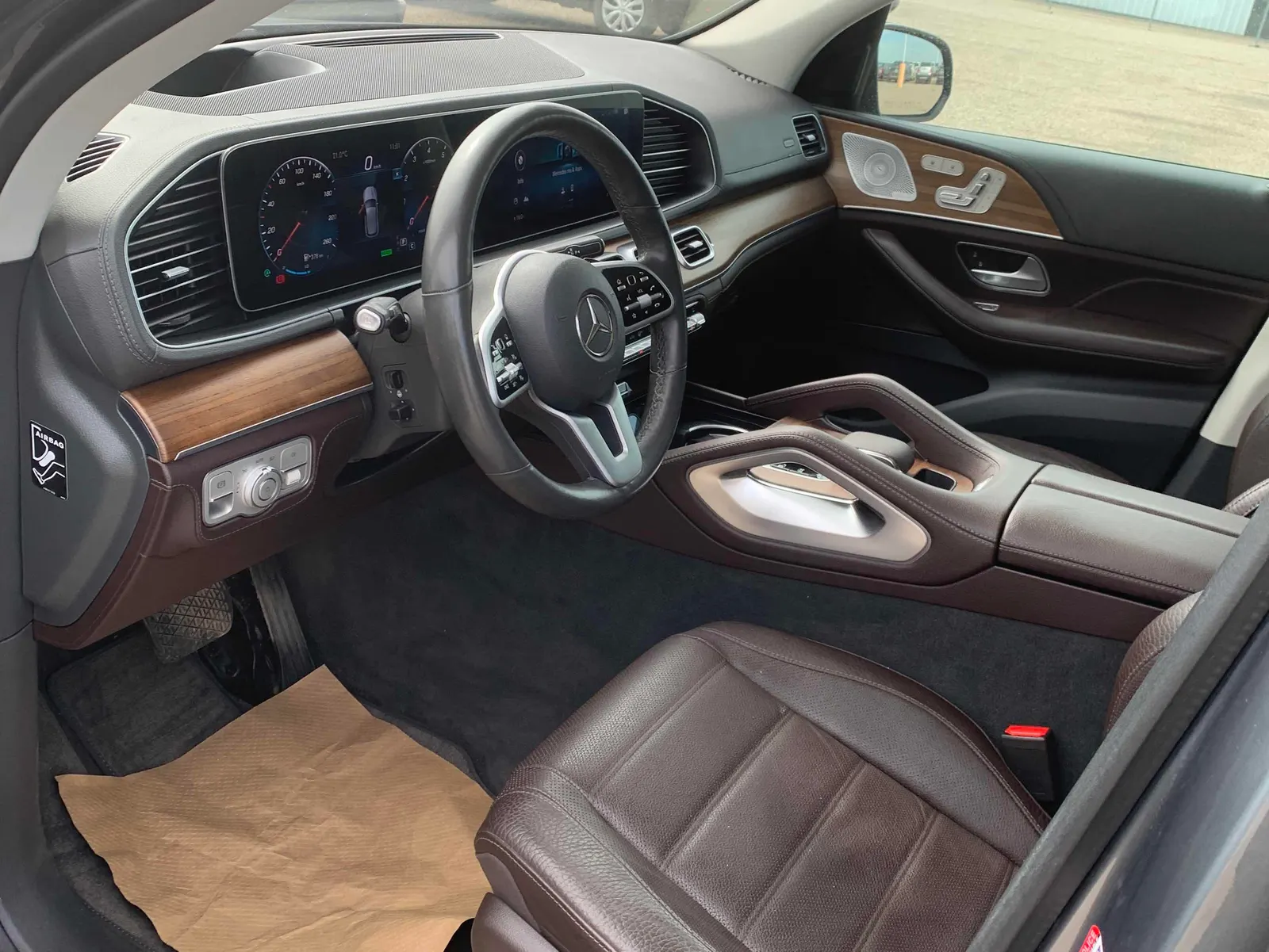Interior driver side