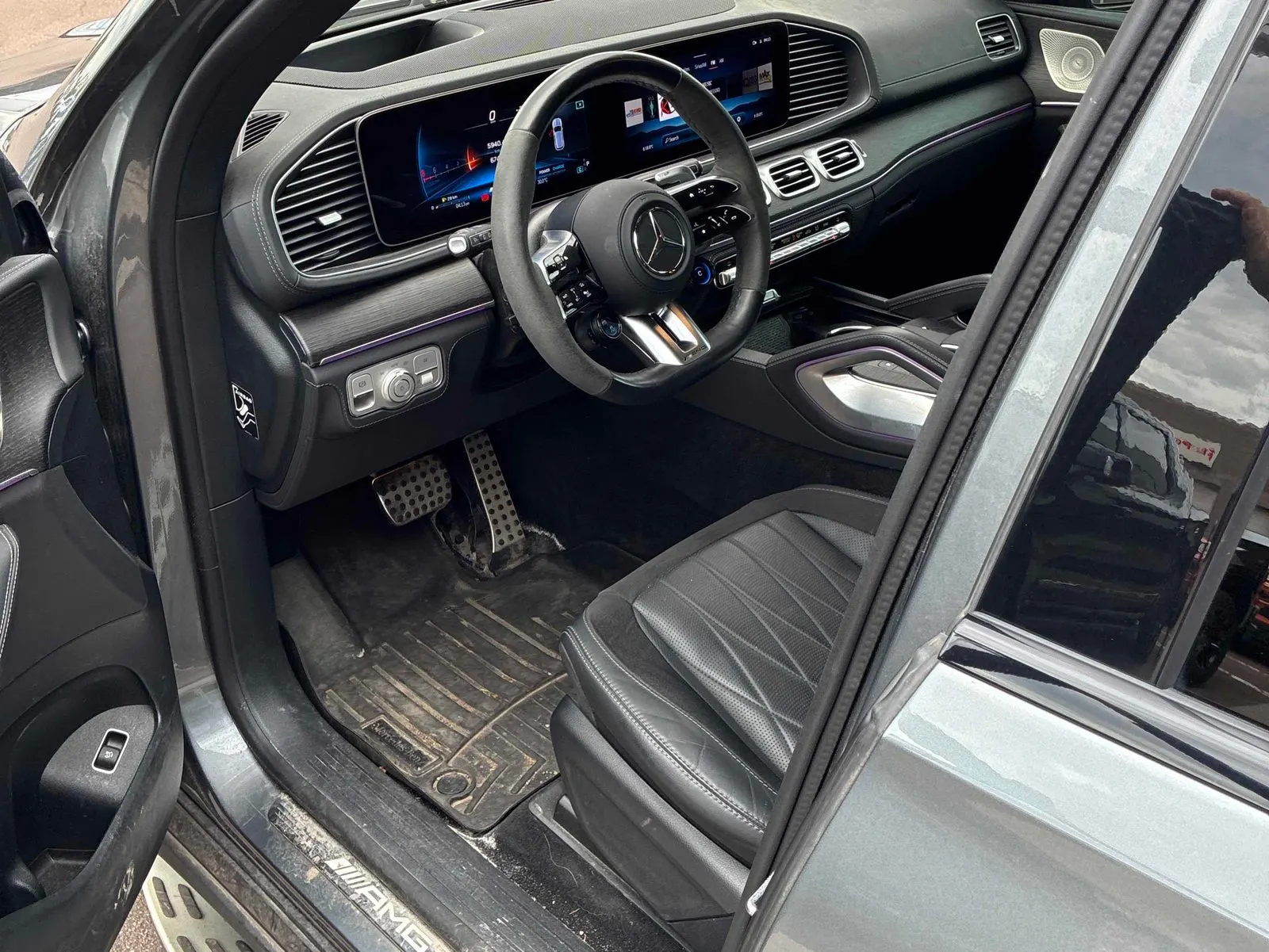 Interior driver side