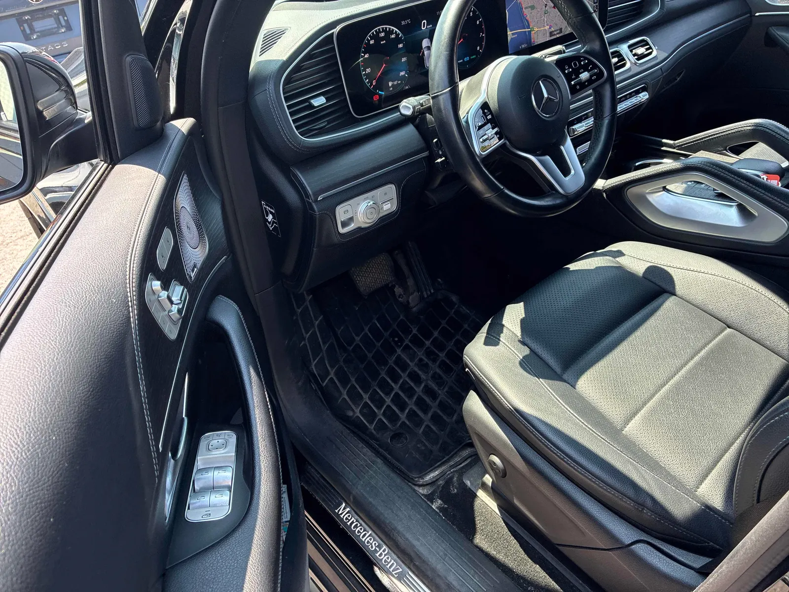 Interior driver side