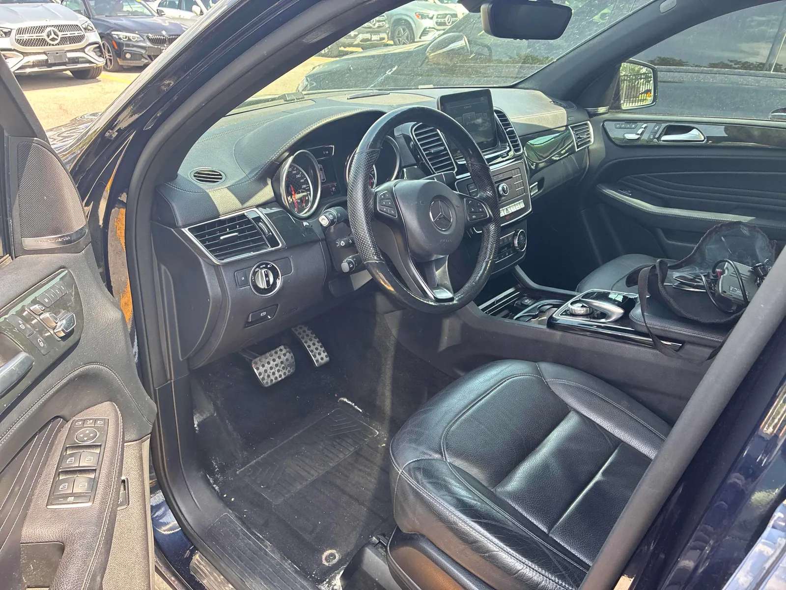 Interior driver side