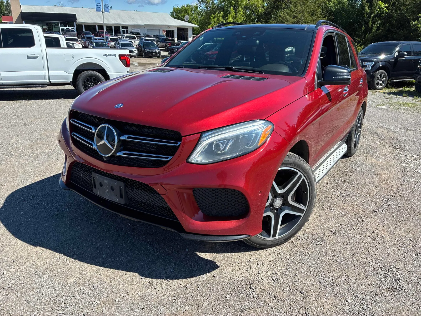 3/4 Front (Main image)