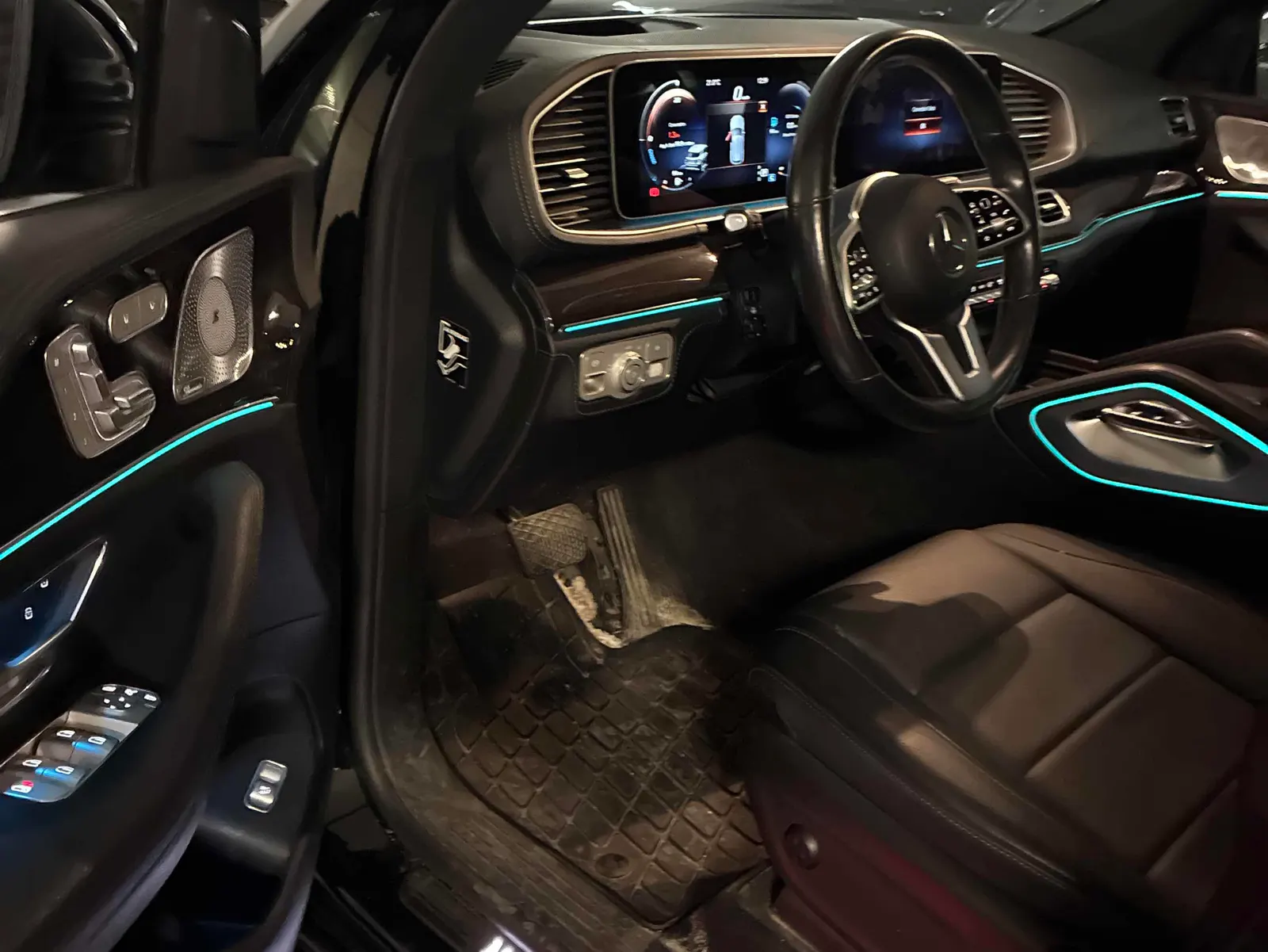 Interior driver side