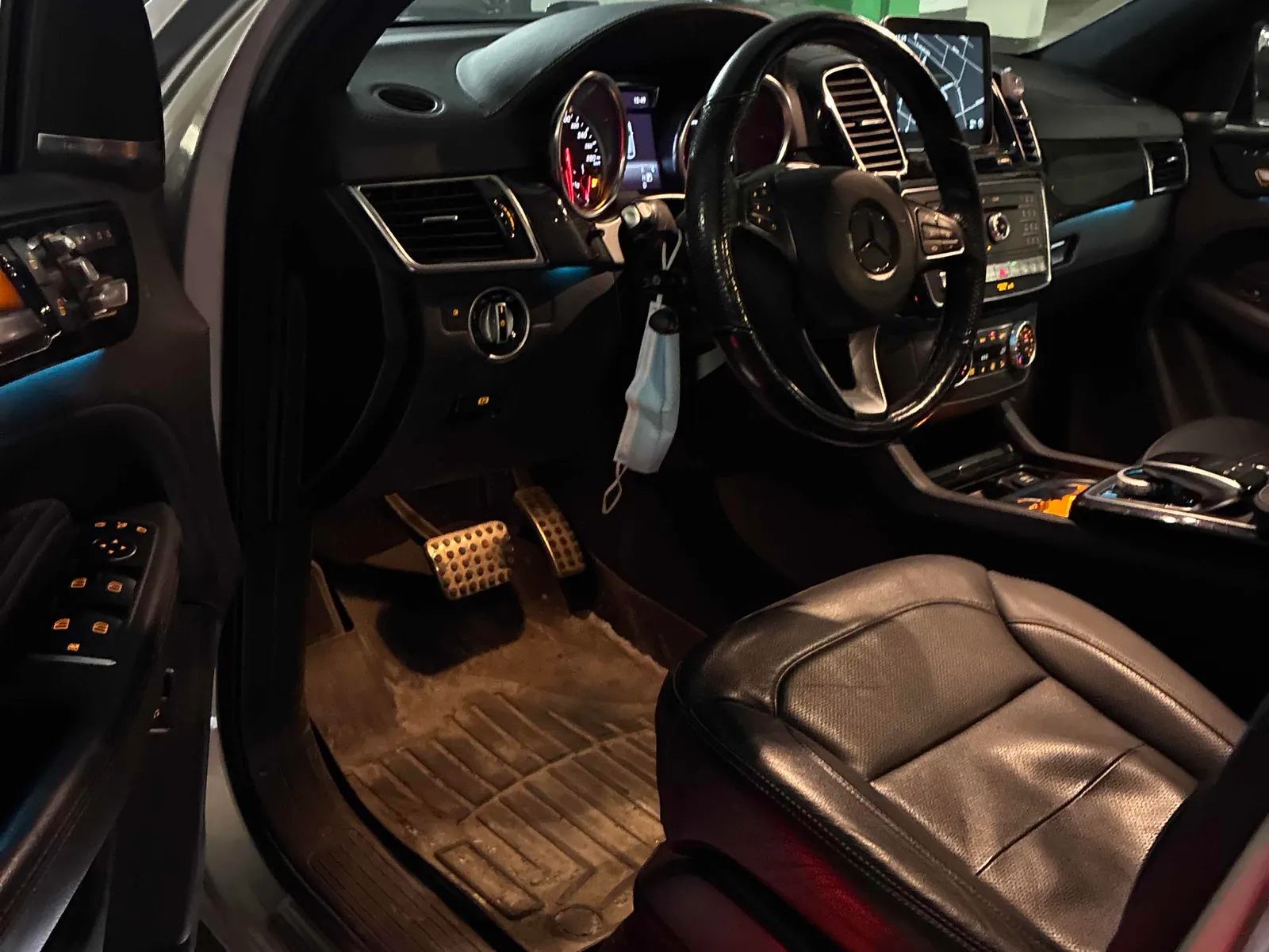 Interior driver side