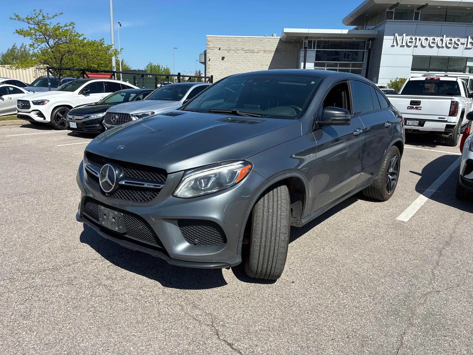 3/4 Front (Main image)
