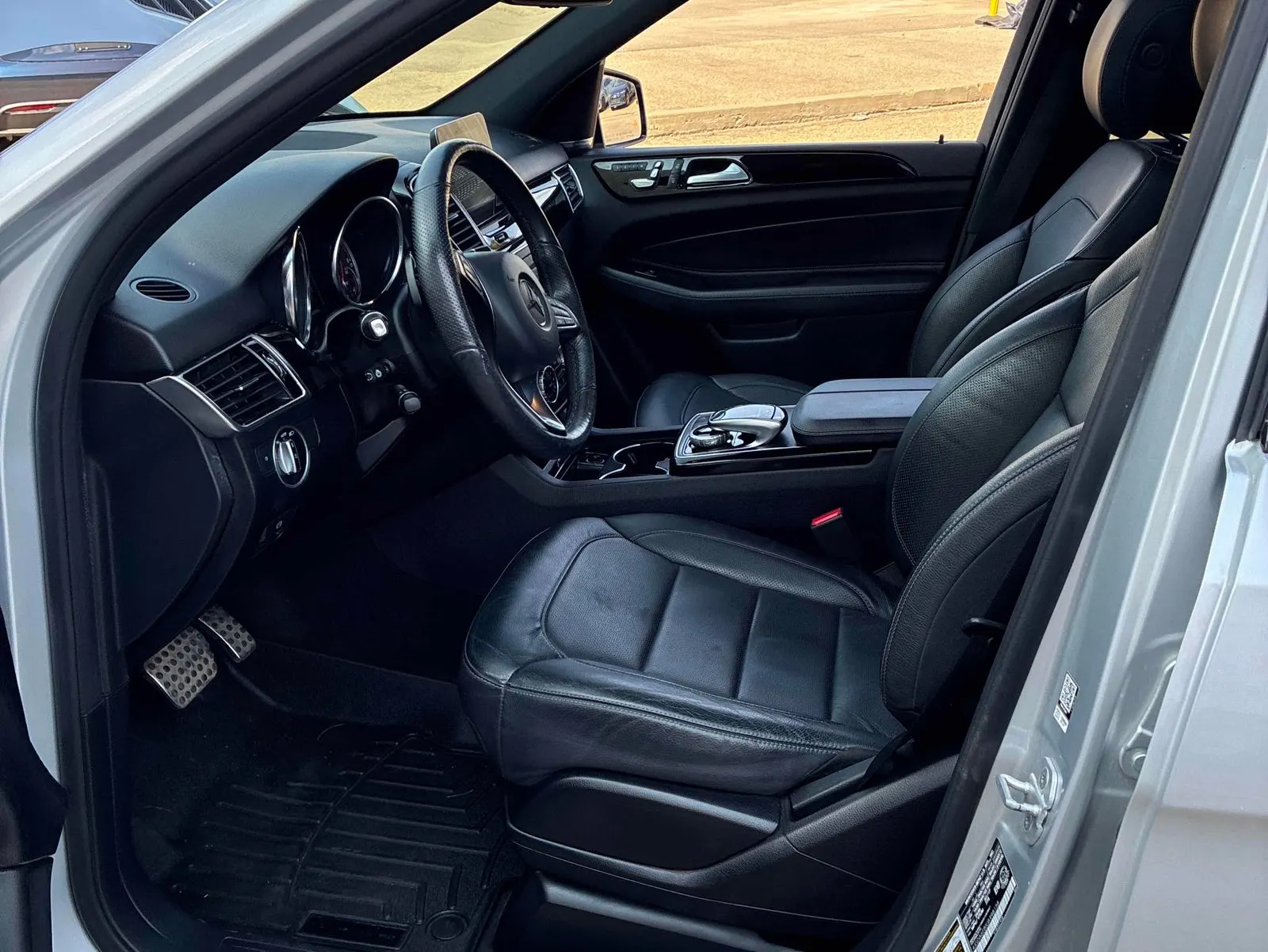 Interior driver side