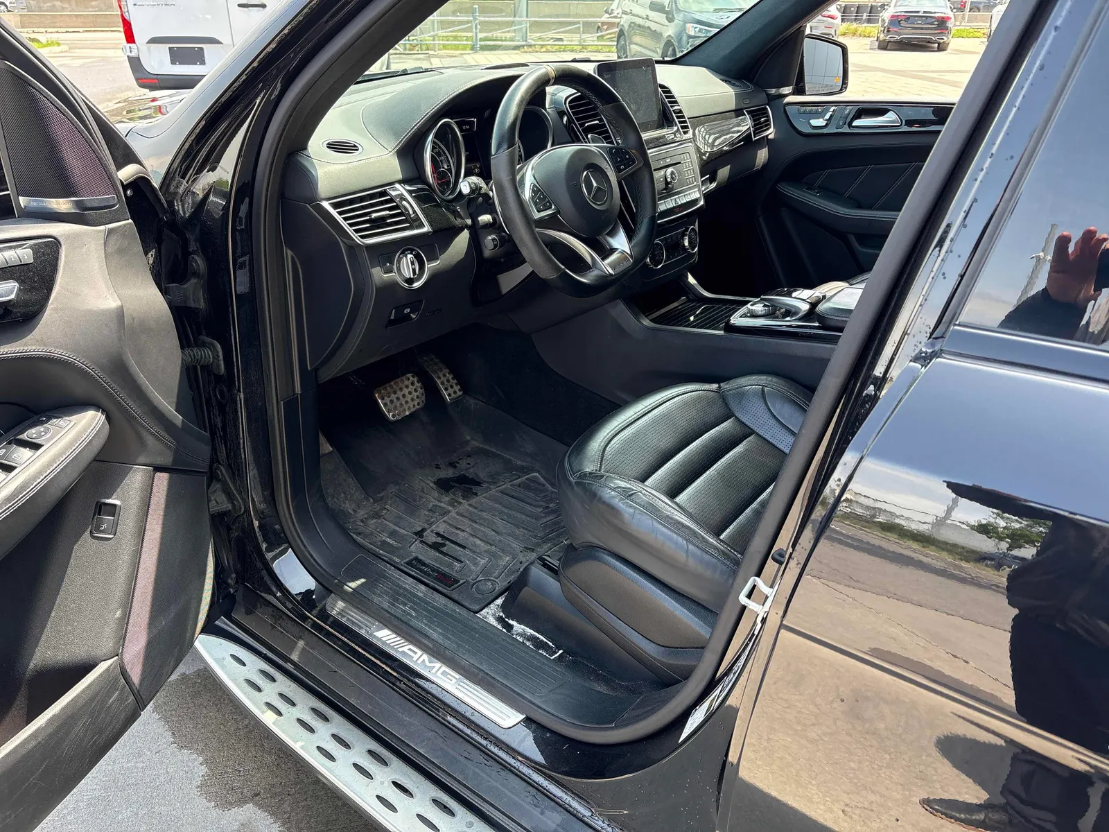 Interior driver side
