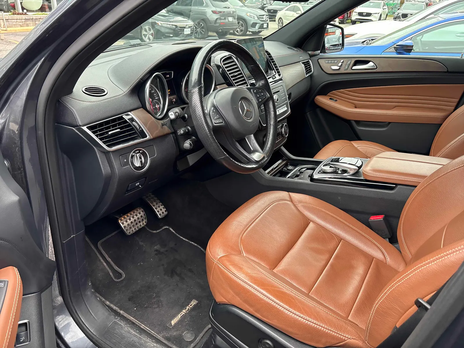 Interior driver side
