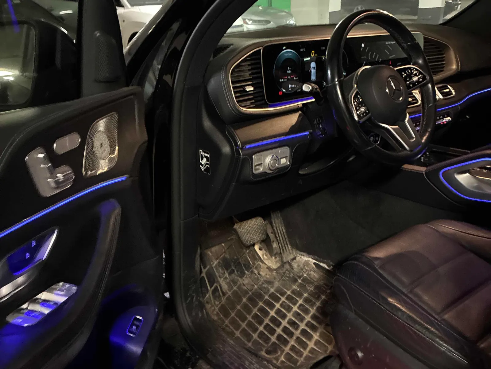 Interior driver side