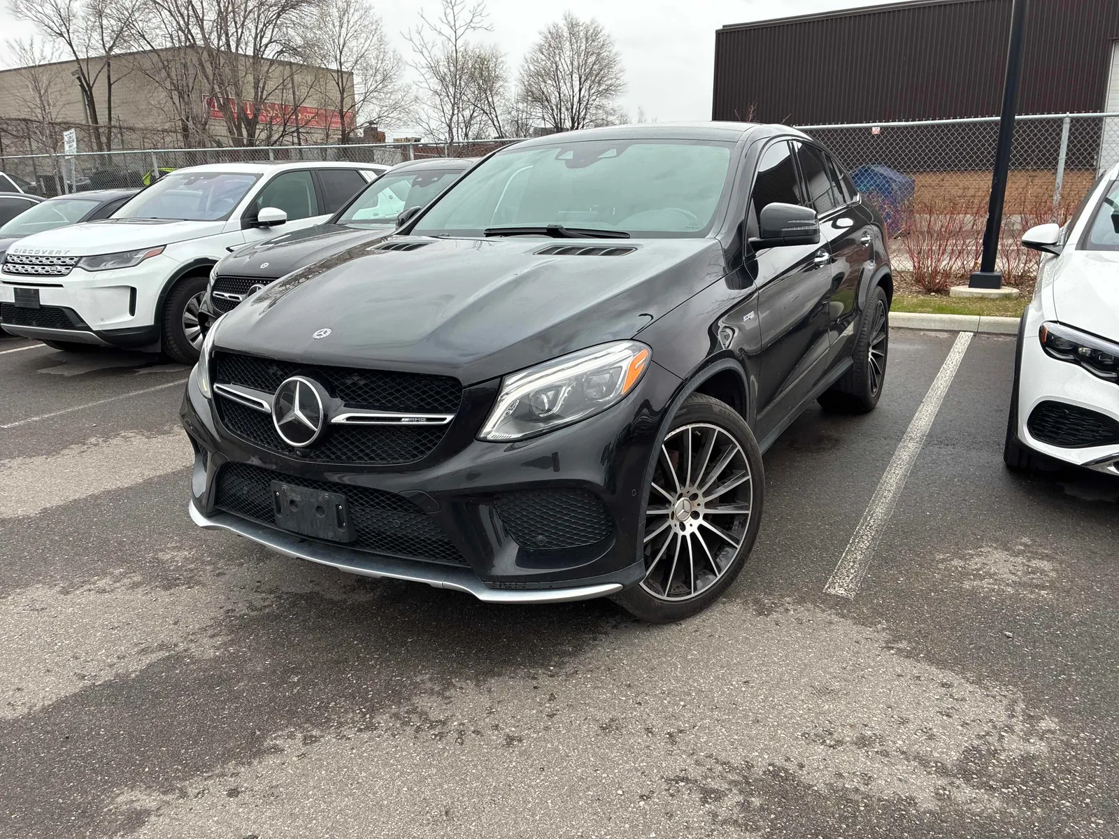 3/4 Front (Main image)
