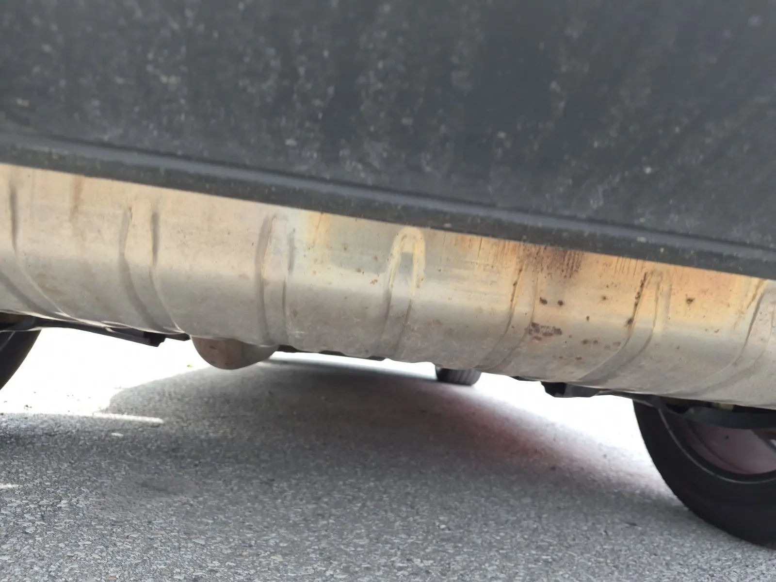 Undercarriage - Rear Photo