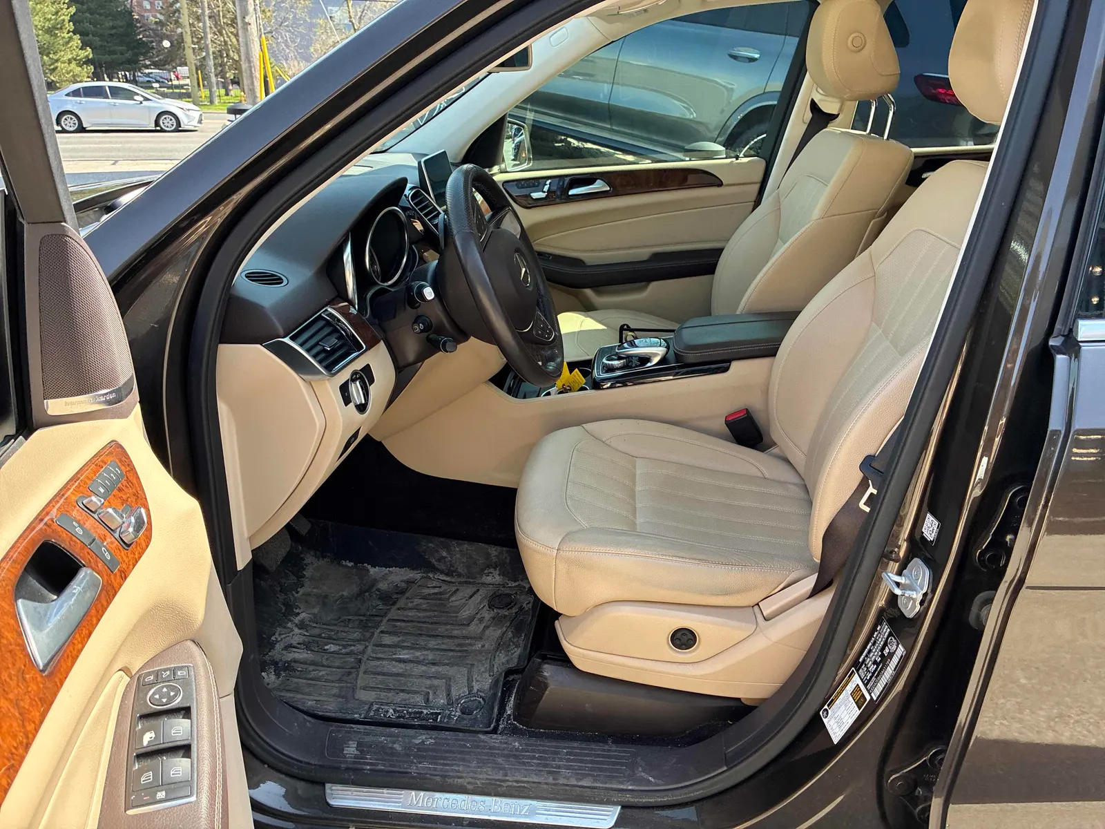 Interior driver side