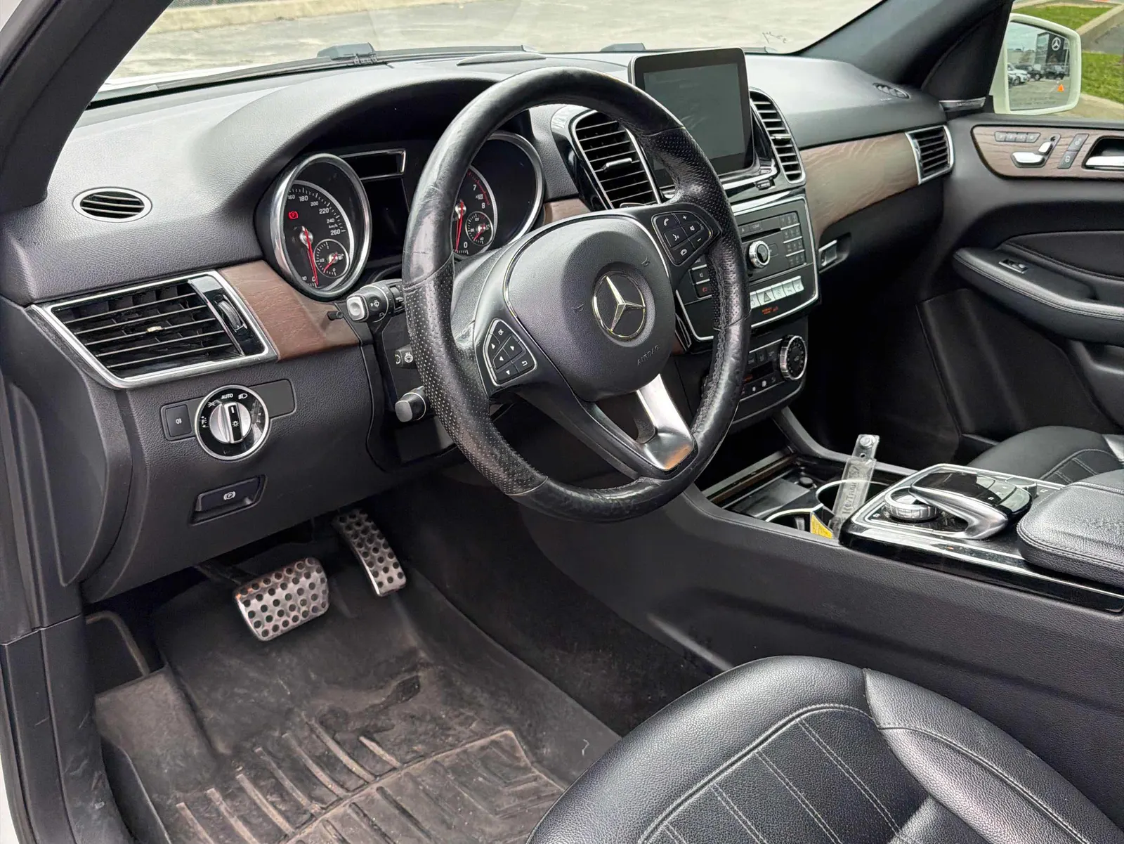 Interior driver side