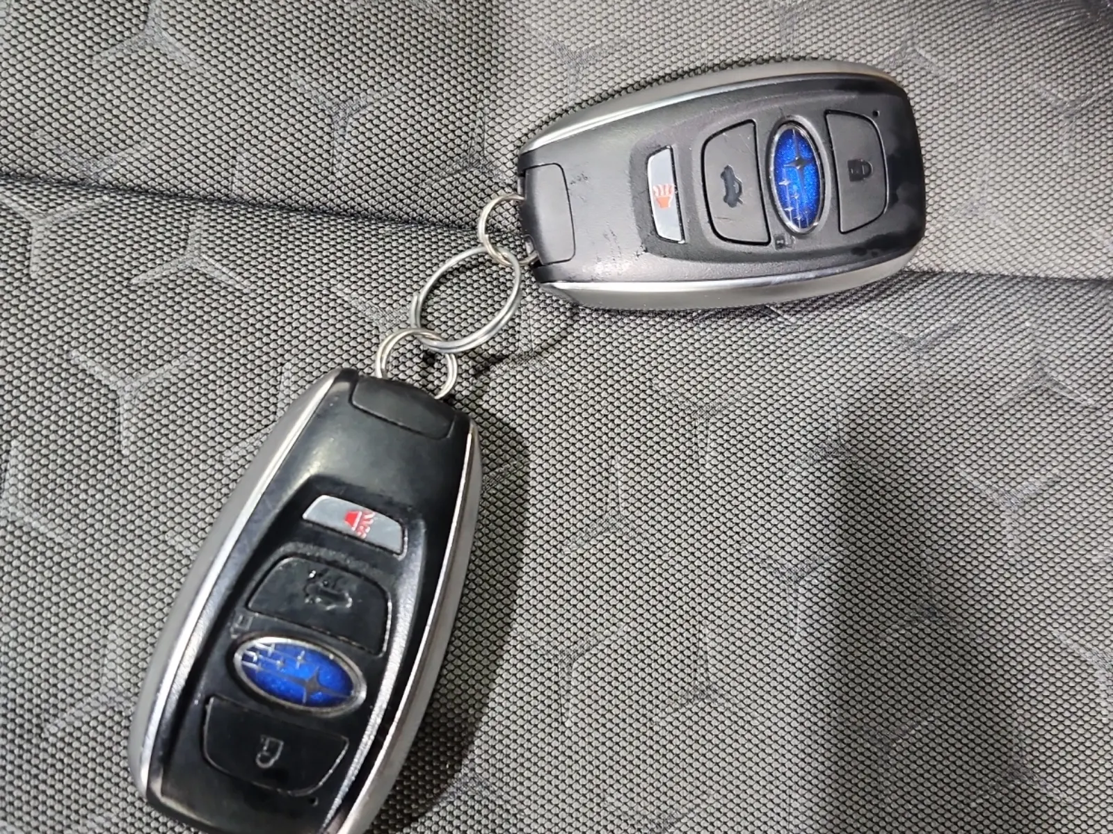 Keys/Fobs/Manual Photo