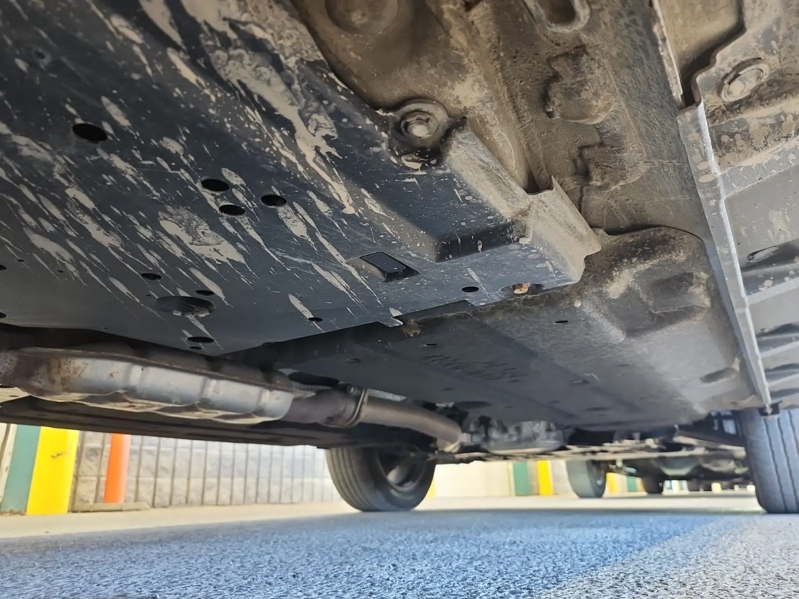 Undercarriage - Passenger Photo
