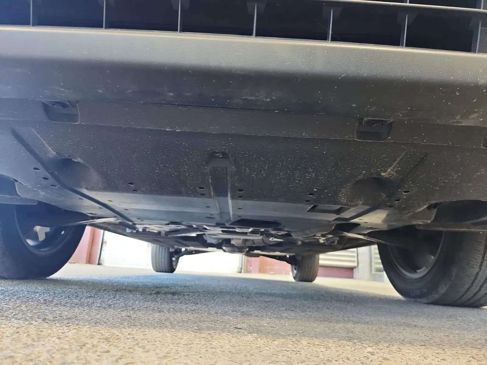 Undercarriage - Front Photo