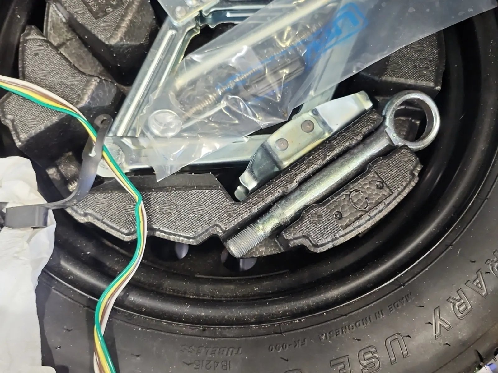 Spare Tire & Wheel Photo