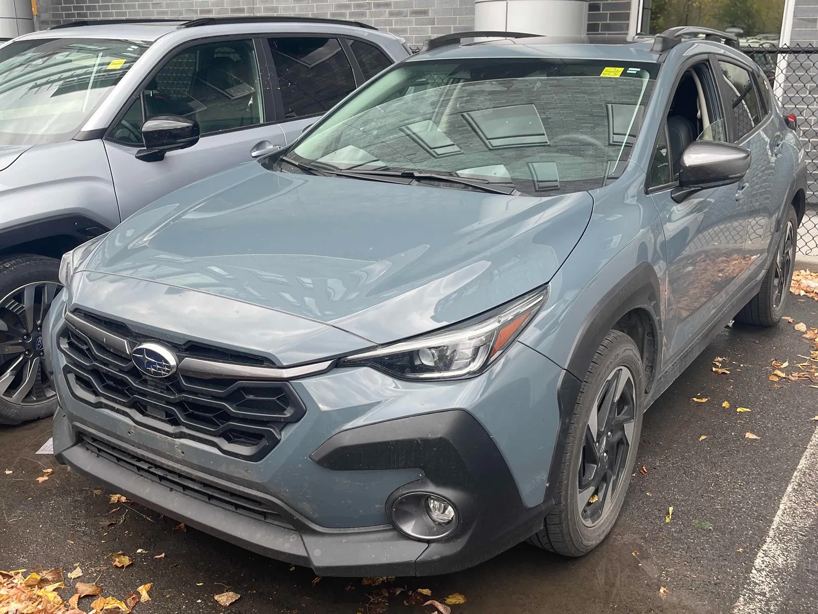 3/4 Front (Main image)