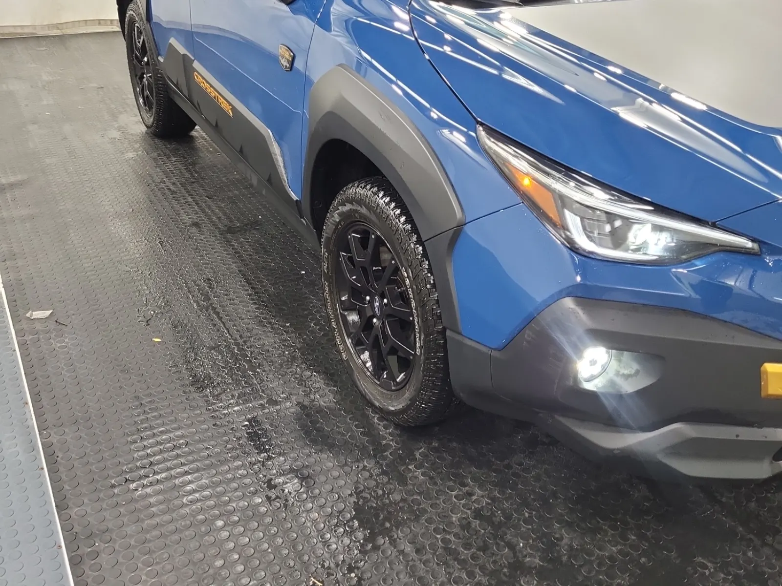 Right Front Wheel/Tire Photo