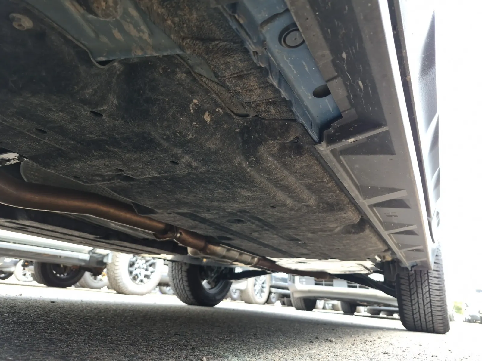Undercarriage - Driver Photo