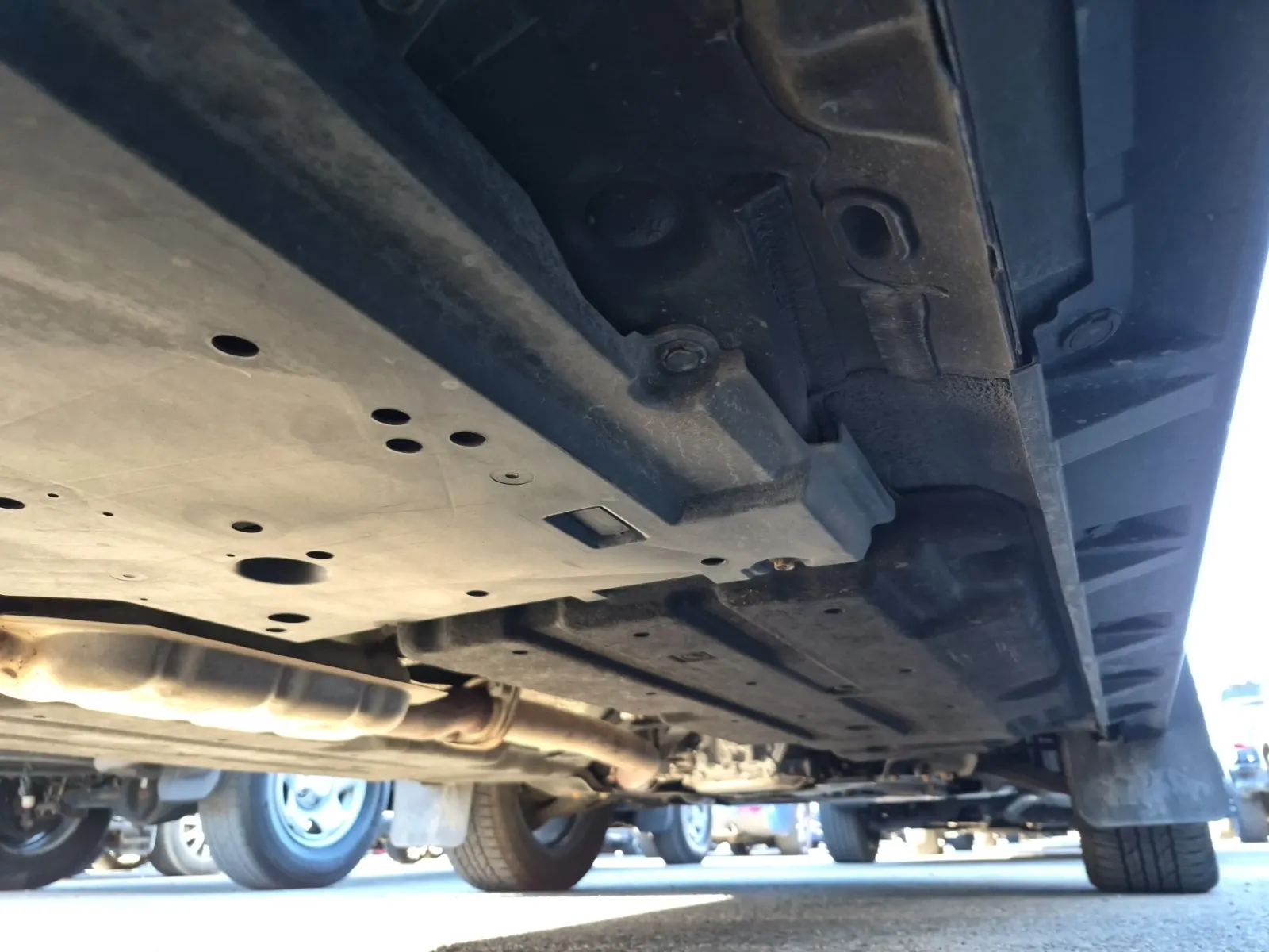 Undercarriage - Passenger Photo