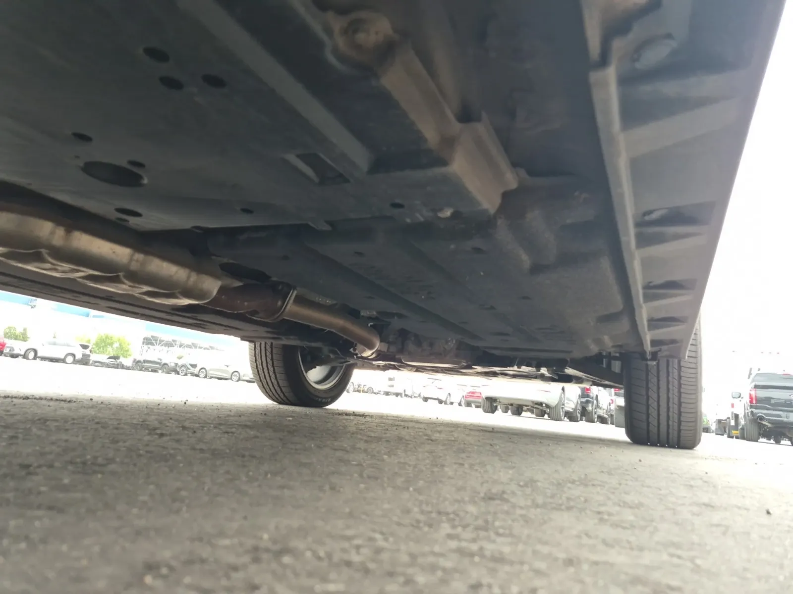 Undercarriage - Passenger Photo