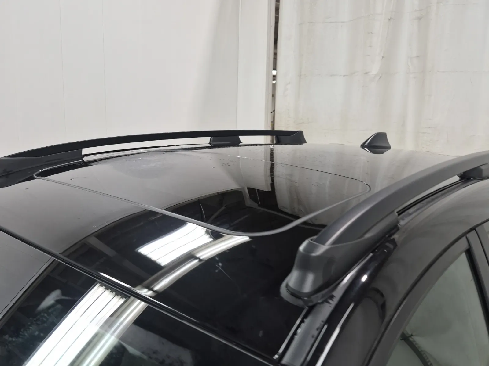 Exterior Roof Photo