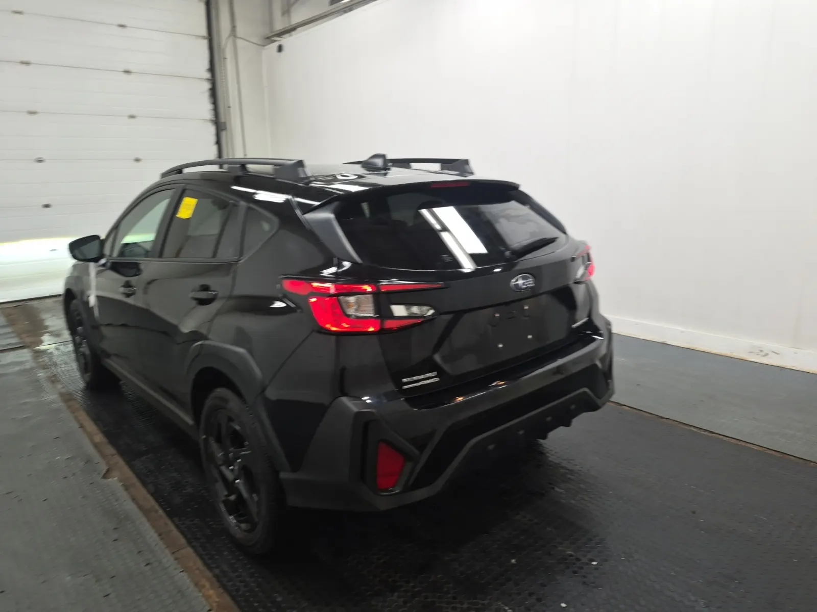 Driver Rear 3/4 Photo