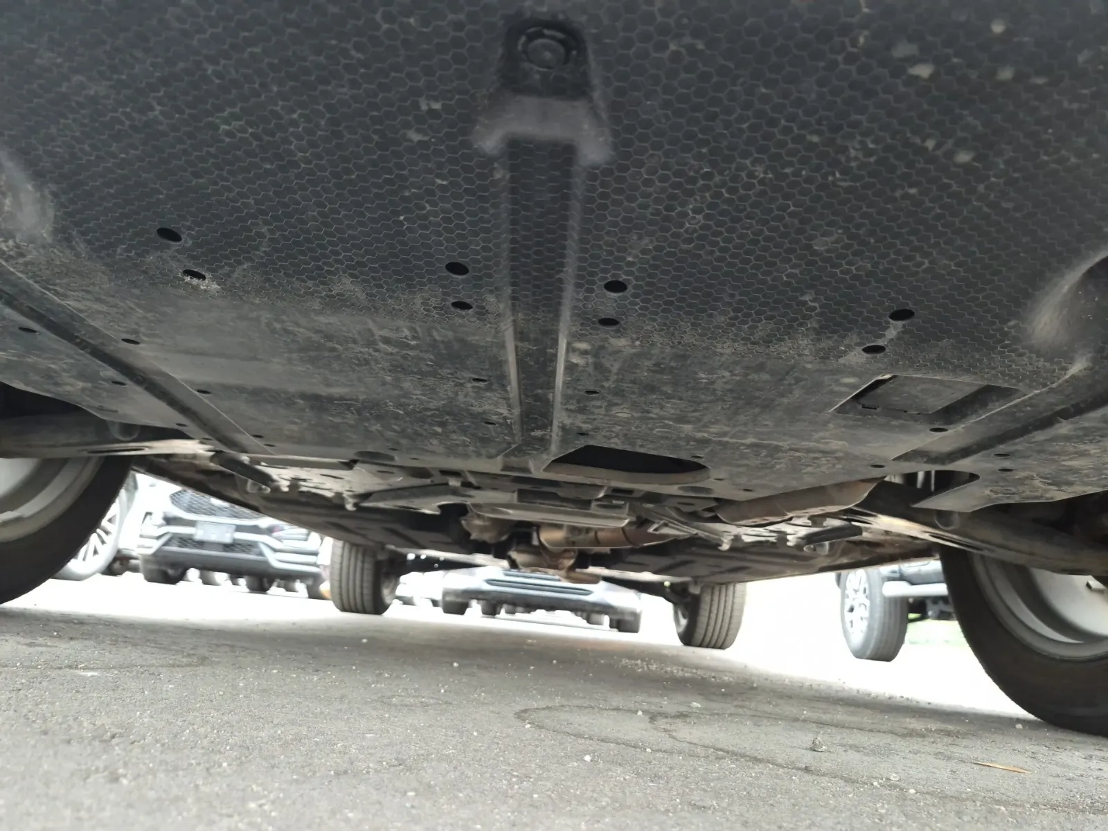 Undercarriage - Front Photo
