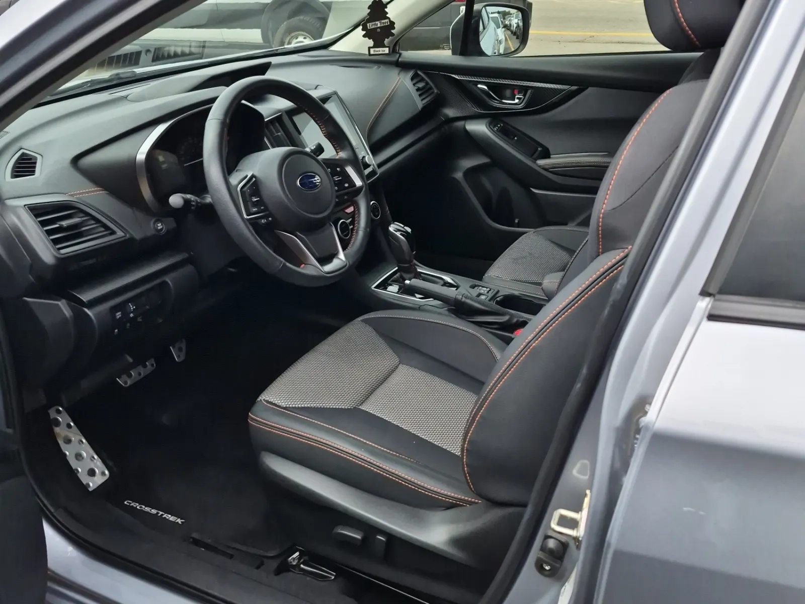 Front Interior Photo