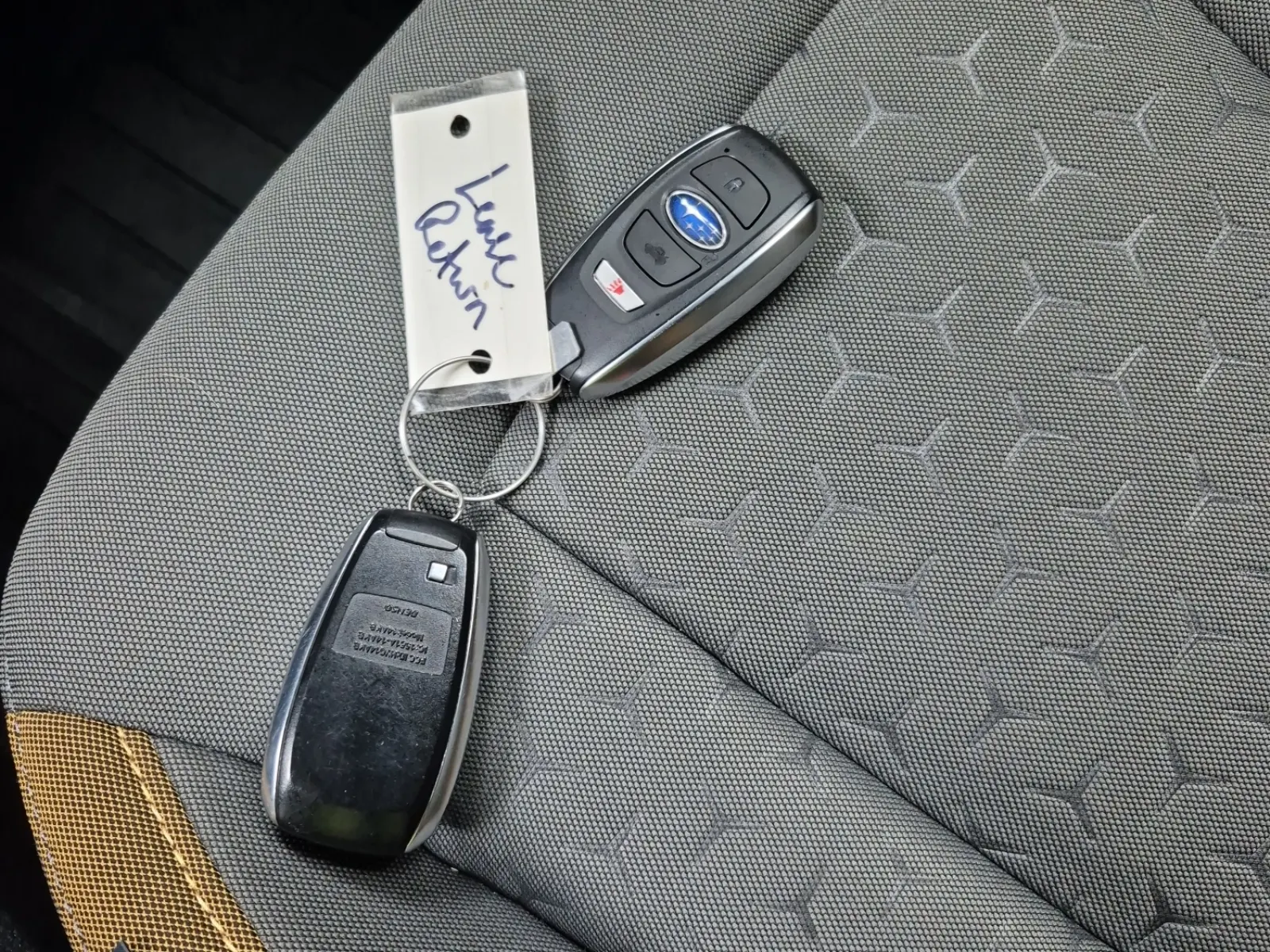 Keys/Fobs/Manual Photo