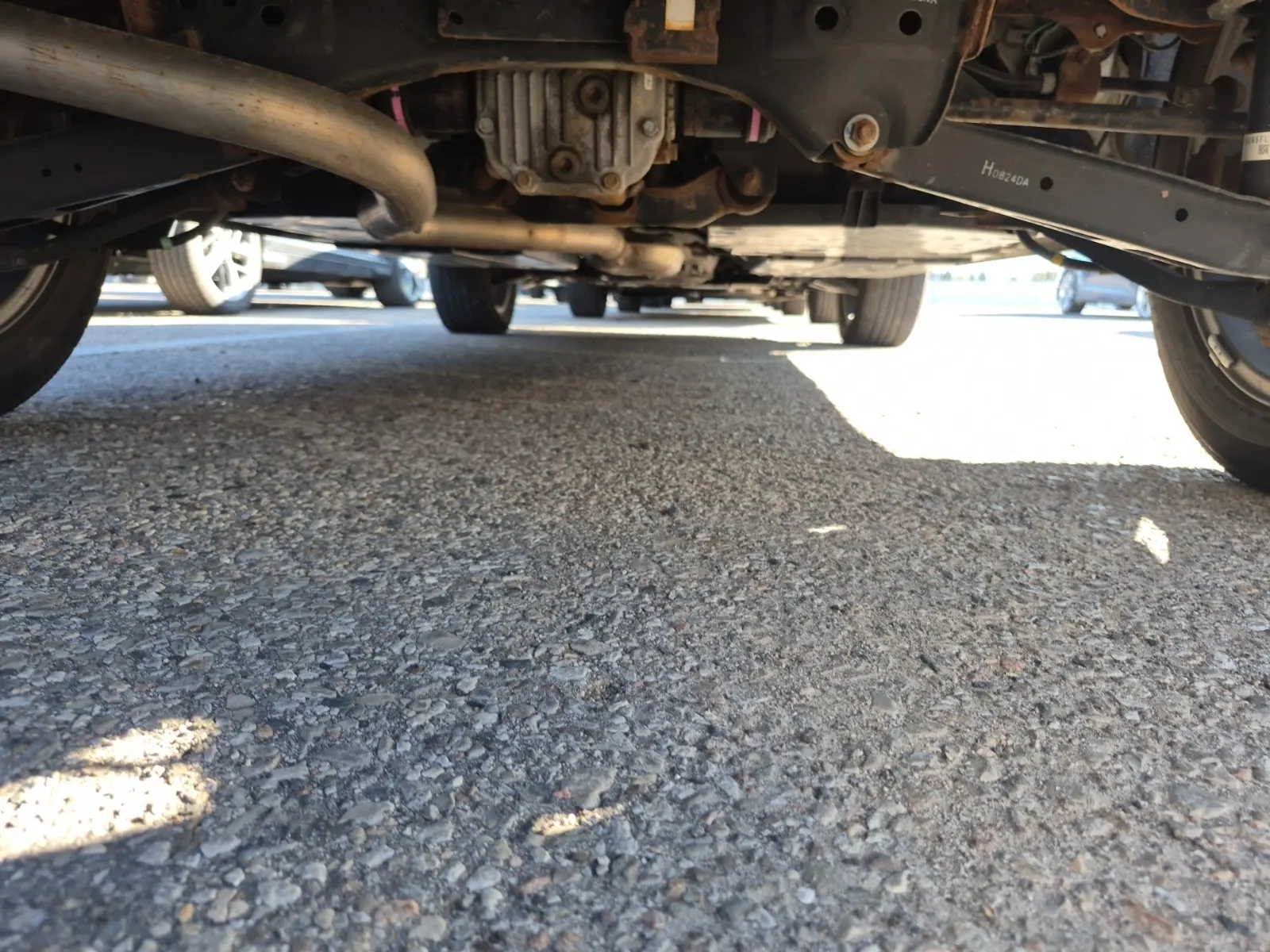 Undercarriage - Rear Photo