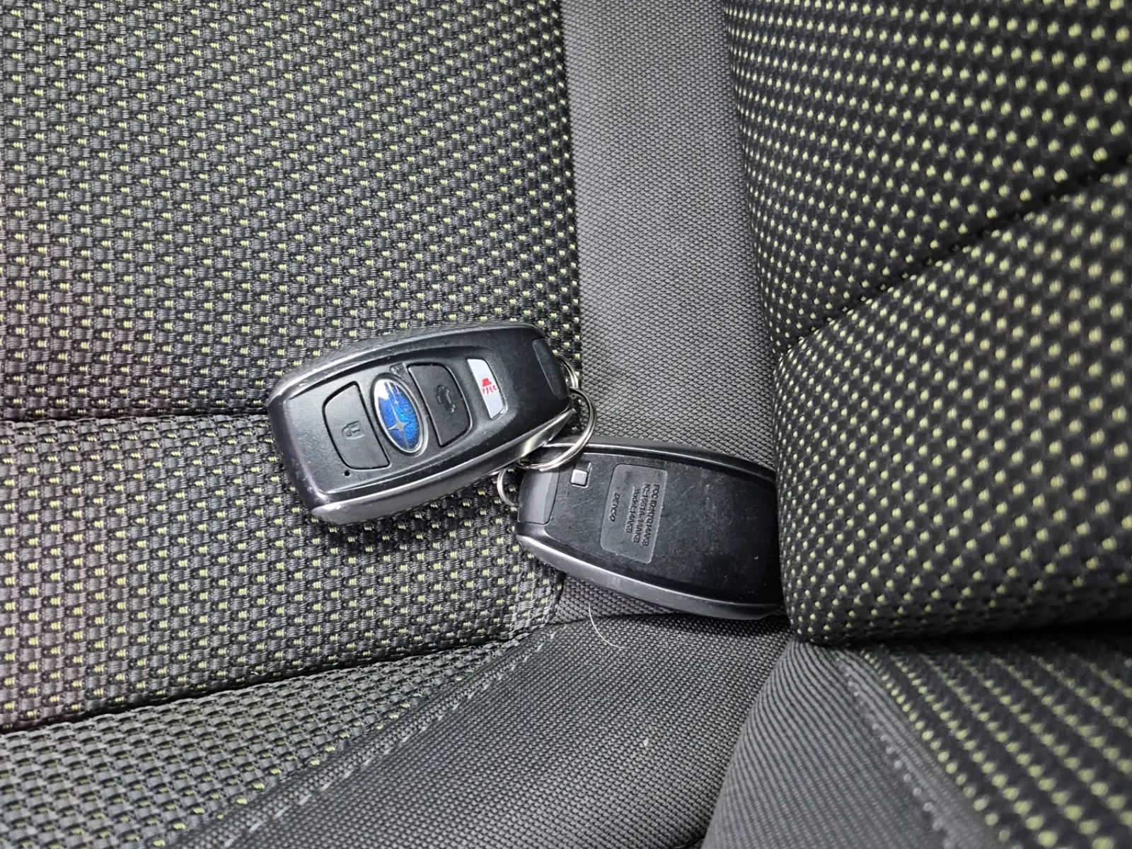 Keys/Fobs/Manual Photo