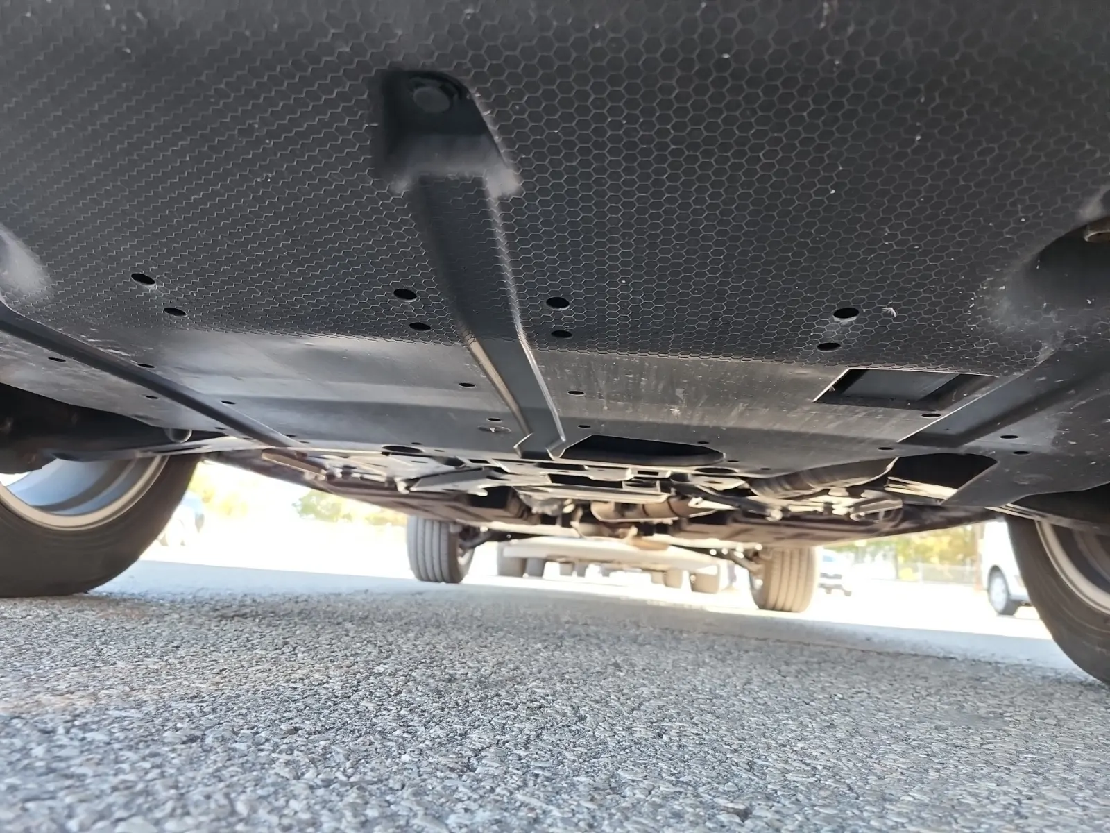 Undercarriage - Front Photo
