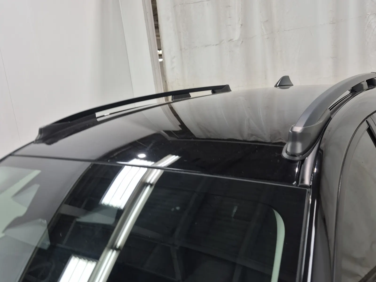 Exterior Roof Photo