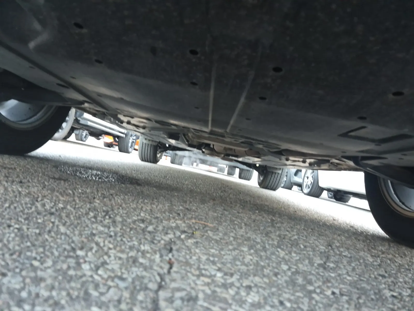 Undercarriage - Front Photo