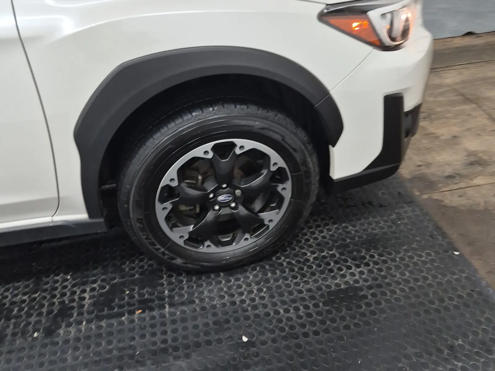 Right Front Wheel/Tire Photo
