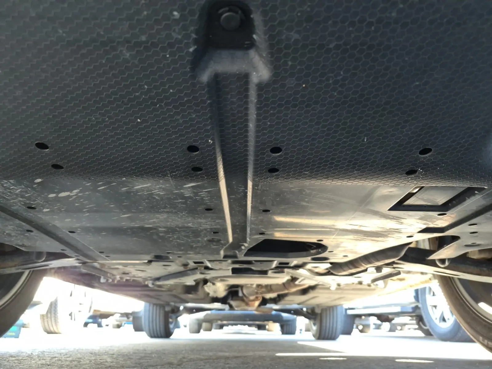 Undercarriage - Front Photo