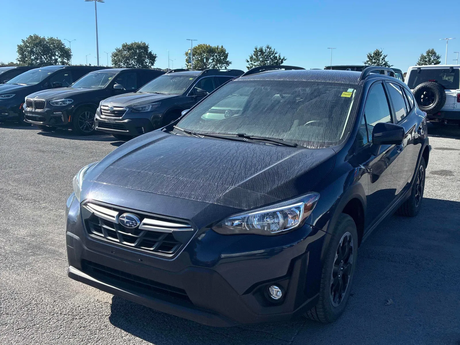 3/4 Front (Main image)