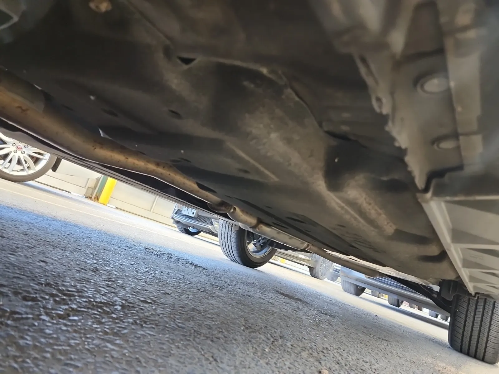 Undercarriage - Driver Photo