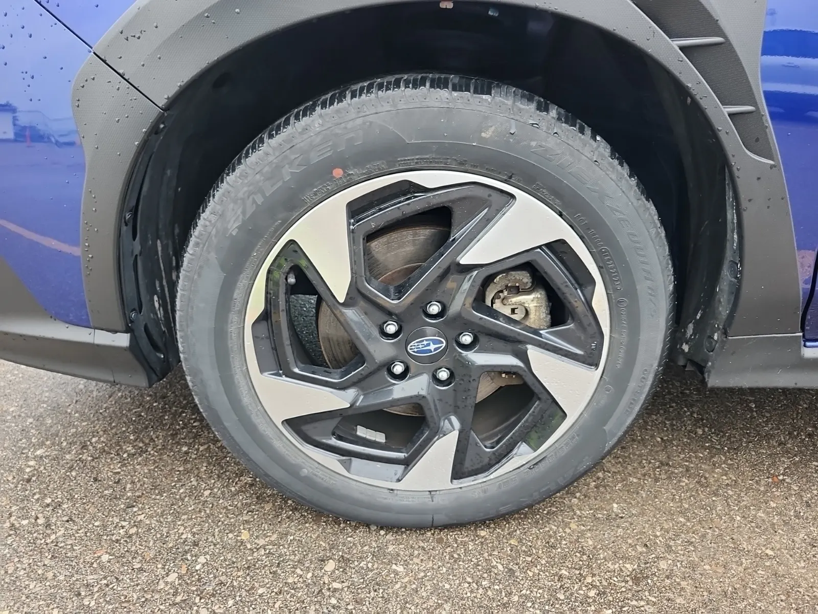 Front driver wheel/tire photo
