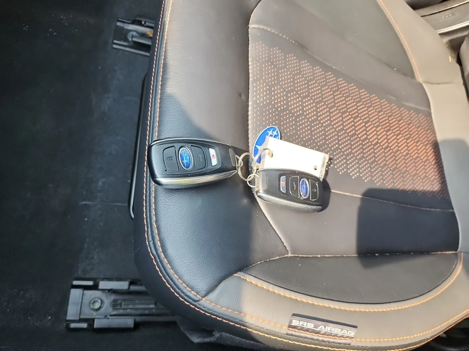 Keys/Fobs/Manual Photo