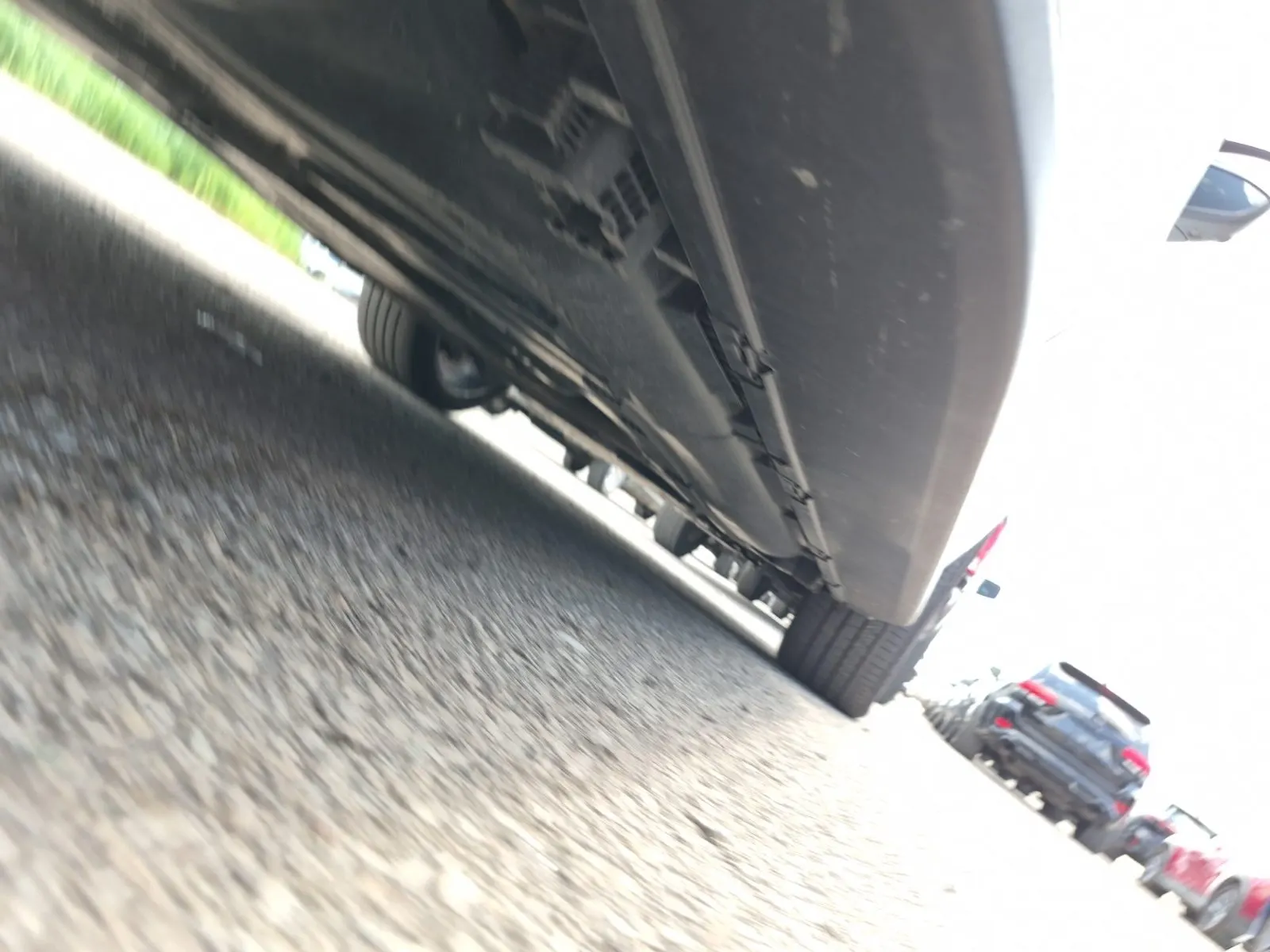 Undercarriage - Passenger Photo