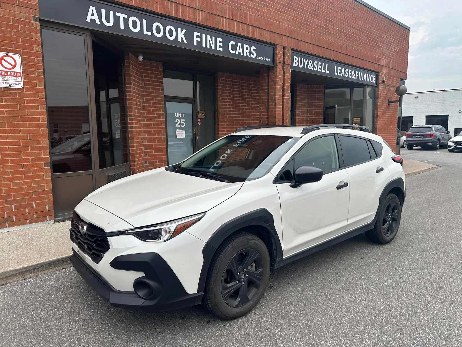3/4 Front (Main image)