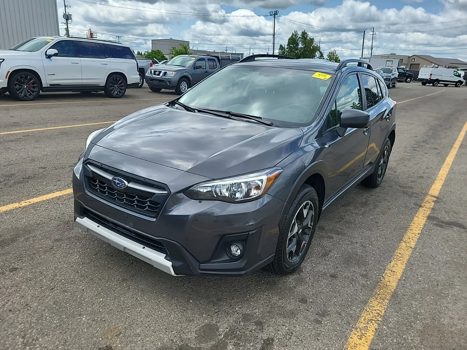 Front driver 3/4 photo