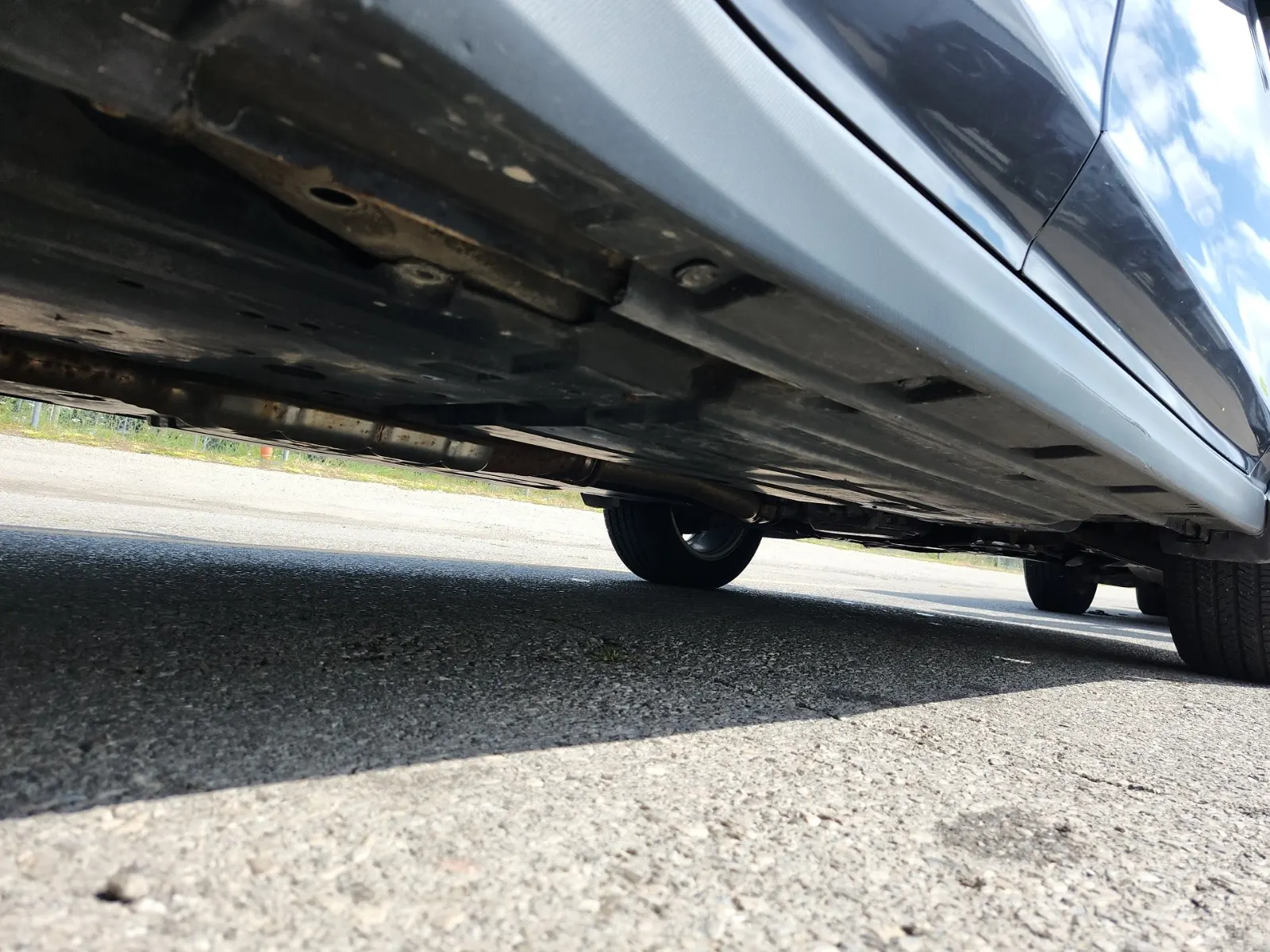 Undercarriage - Passenger Photo