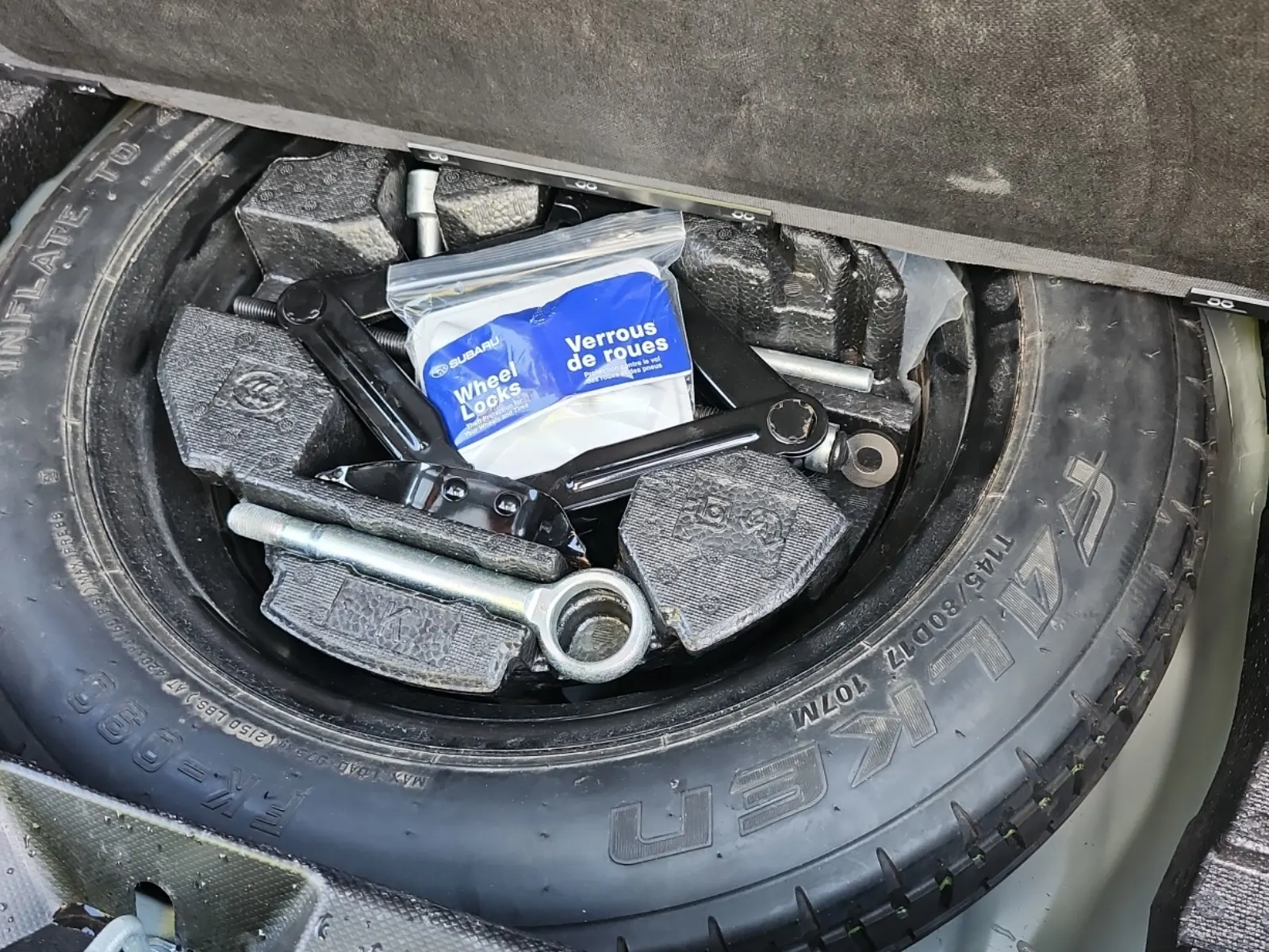 Spare Tire & Wheel Photo