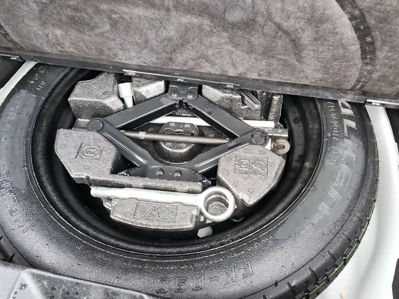 Spare Tire & Wheel Photo